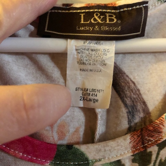 Women’s dress - Picture 2 of 2